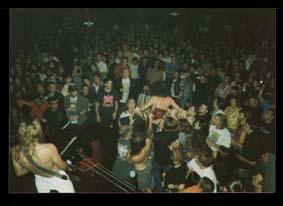 Big Crowd Dwarves Show