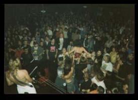 Big Crowd Dwarves Show